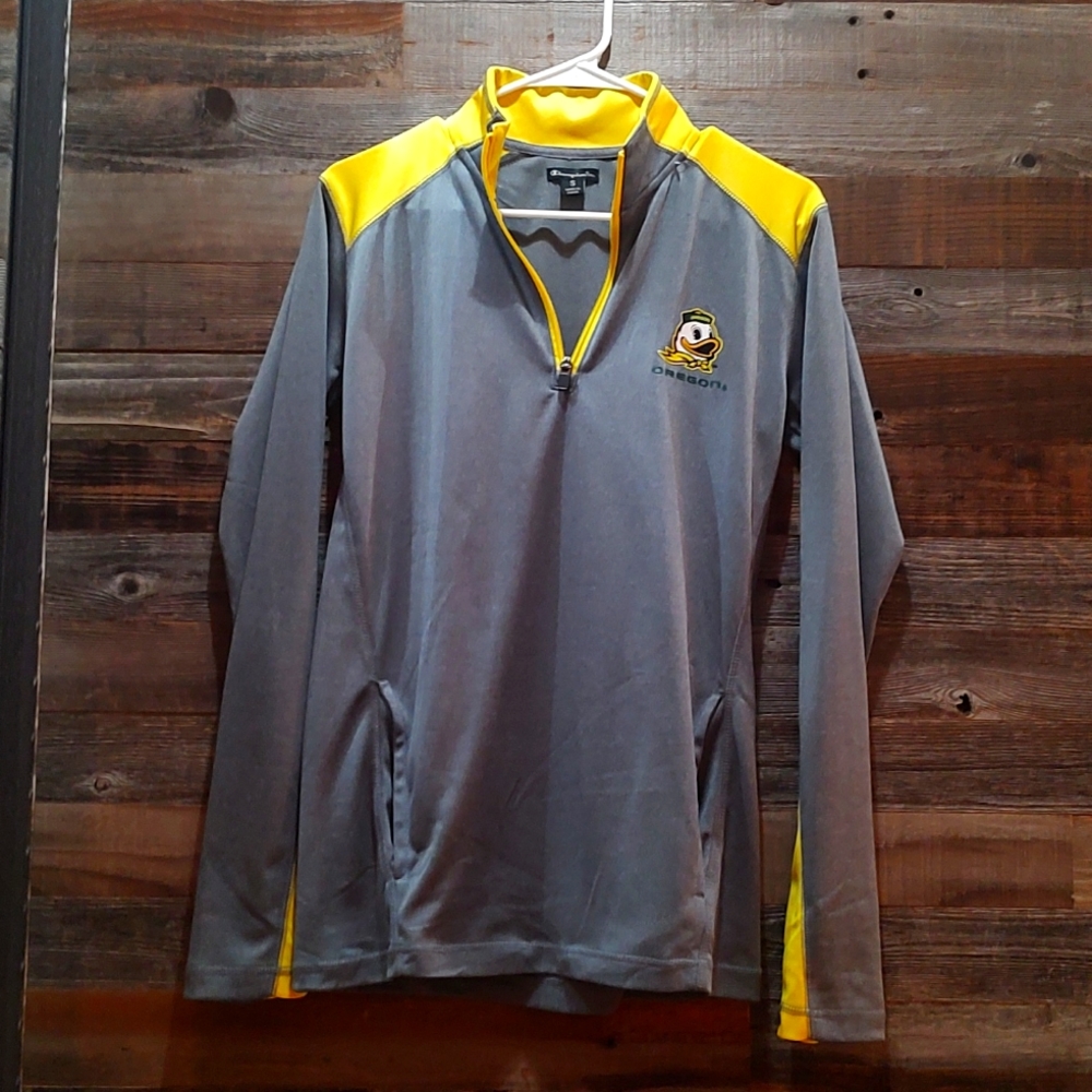 Oregon Ducks pull over. Men's size Small.